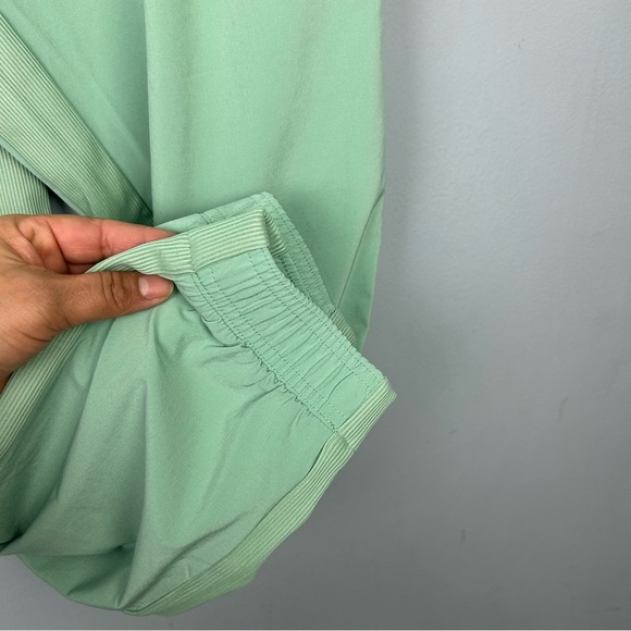 ATHLETA women’s Brooklyn joggers pants size 16 lightweight Quick dry zip pockets - Picture 5 of 16